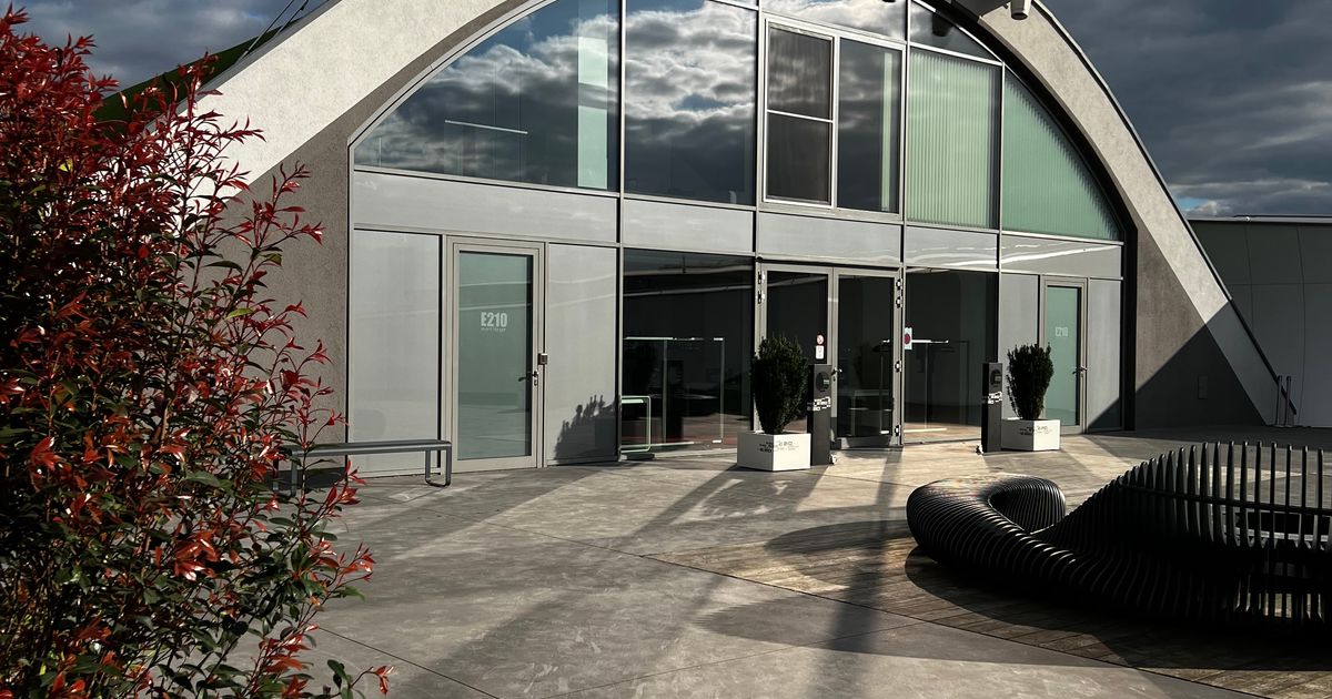 E210 Event Hangar